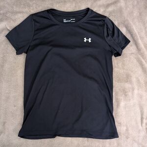 Under Armour Women's Heat Gear Tee in Black, Size Medium